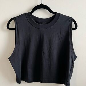 Lululemon cropped tank